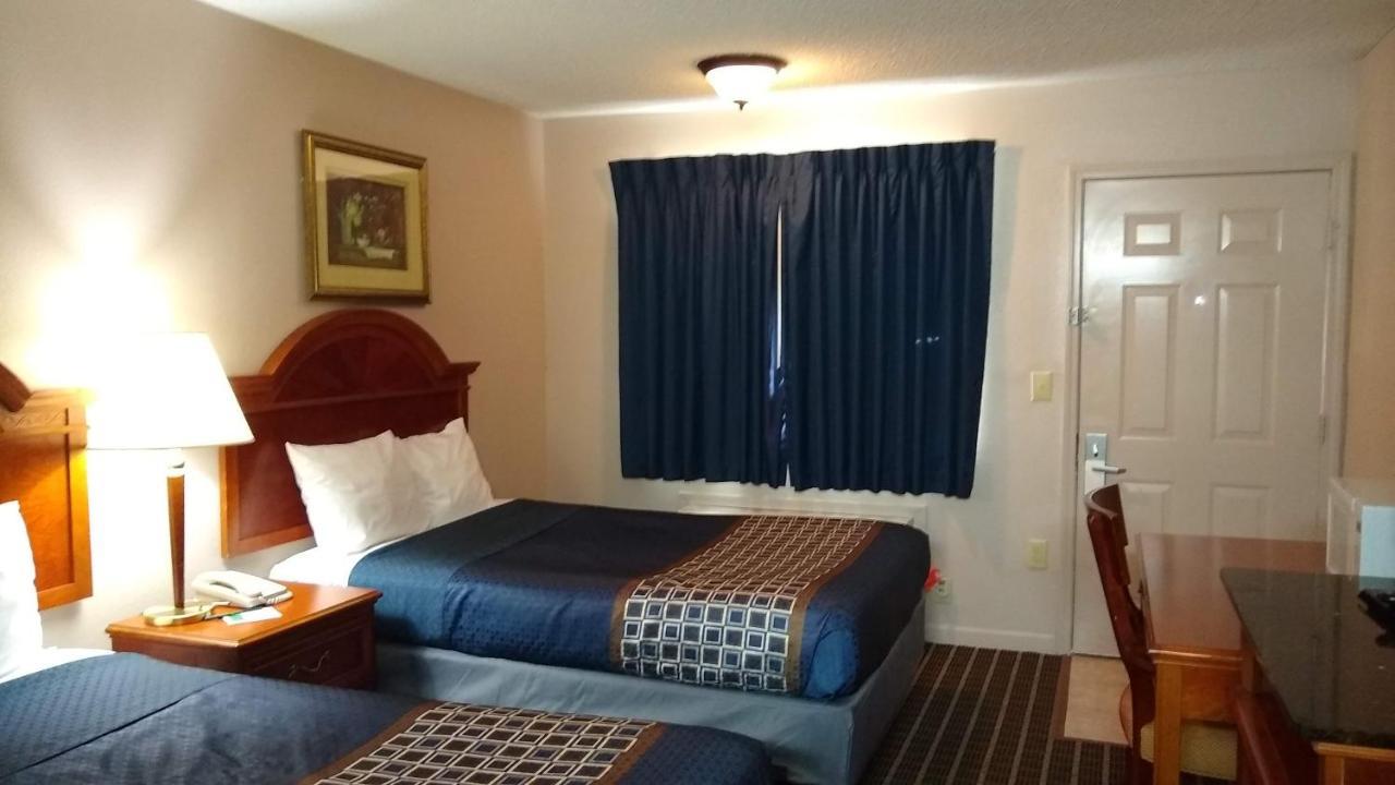 Carom Inn Denham Springs-Batonrouge Exterior photo